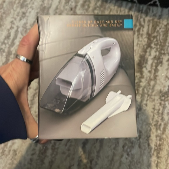 Portable preowned auto vac hand held - Picture 5 of 8